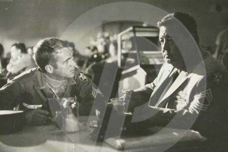 la derniere bagarre-soldier in the rain