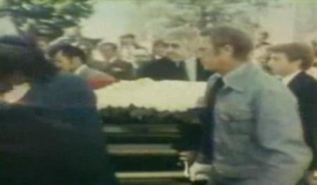 � l'enterrement de bruce lee